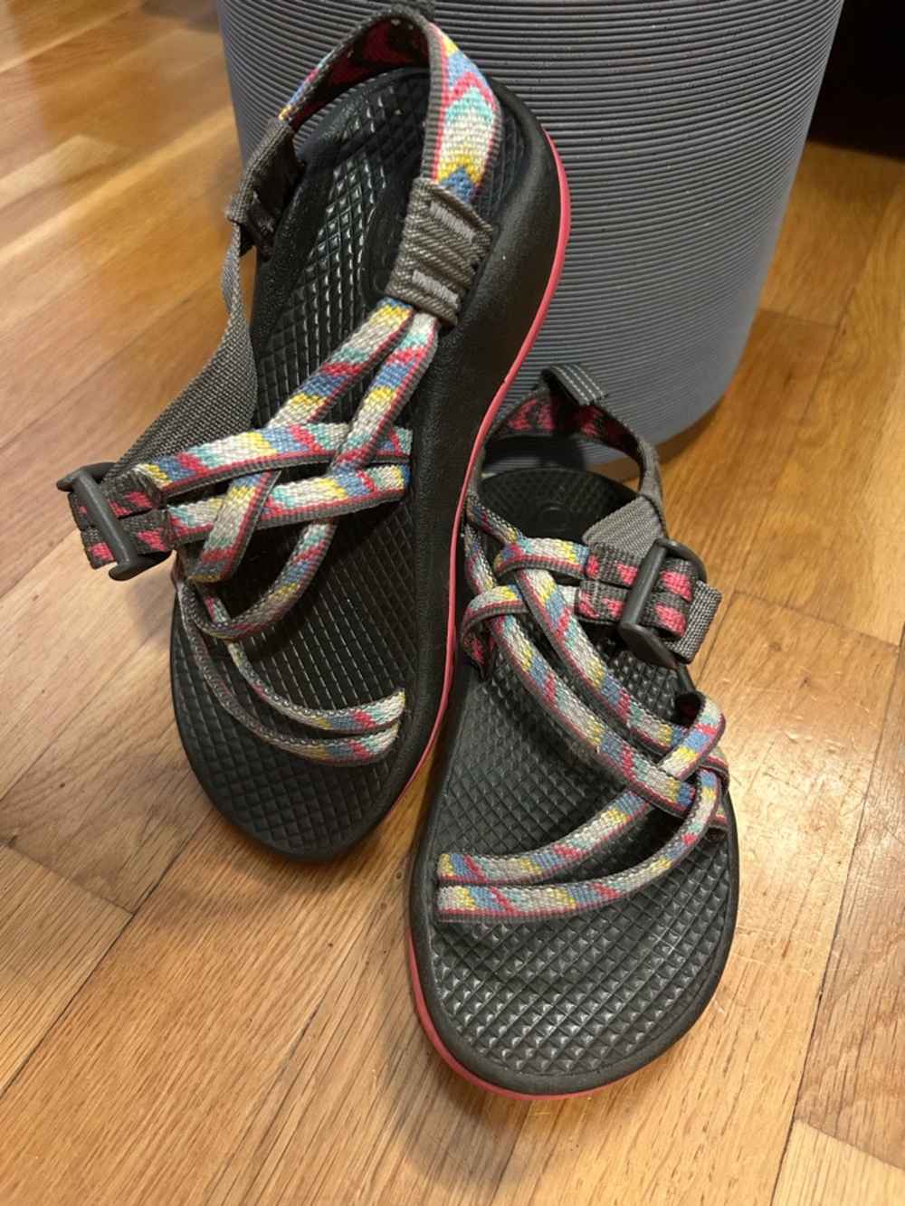 Girl’s ChacoMulticolor Strappy Outdoor Sandals with Black Footbed size 13